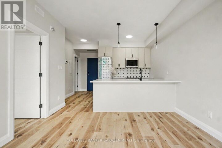 Property Photo: 42 McArthur Avenue 302 ON K1L 6R2