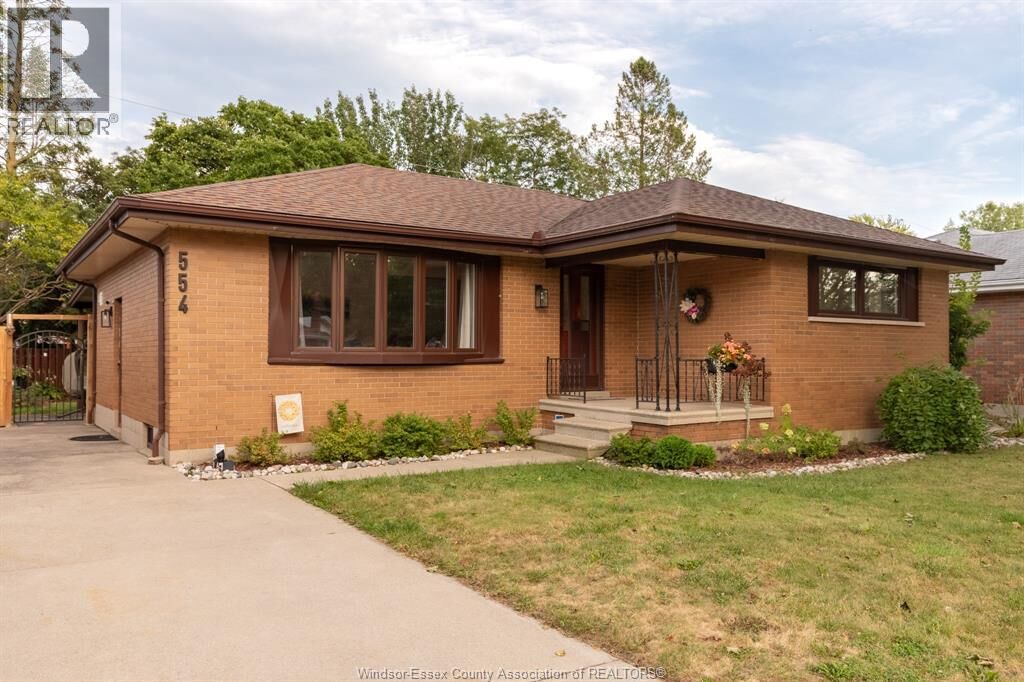 Property Photo:  554 Bertha Avenue  ON N8P 1B7 