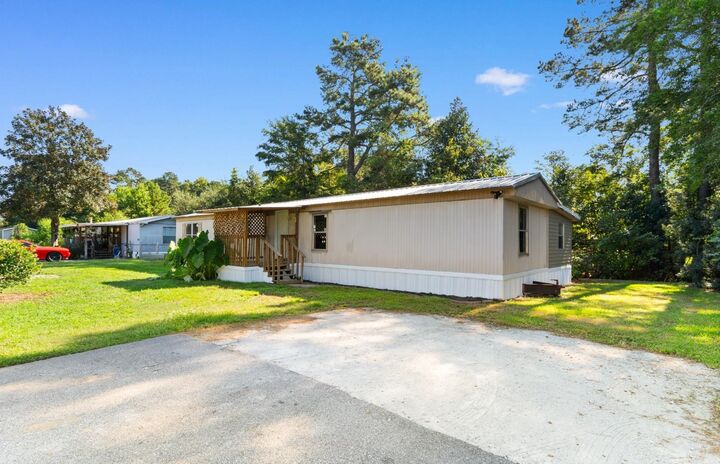 Property Photo: 5502 Old Woods Rd. SC 29588