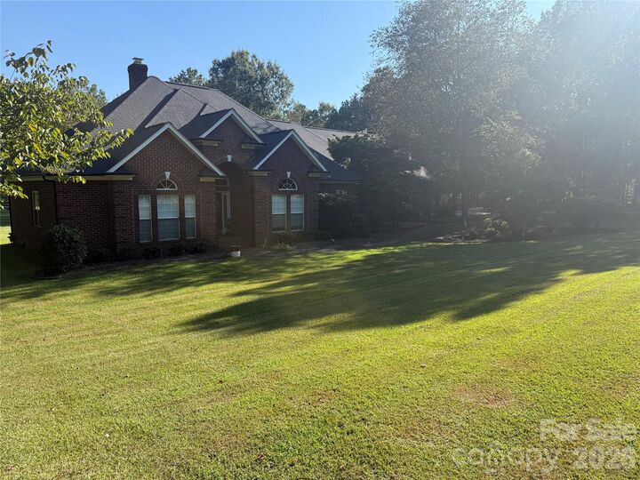Property Photo: 1304 Presson Farm Lane NC 28110