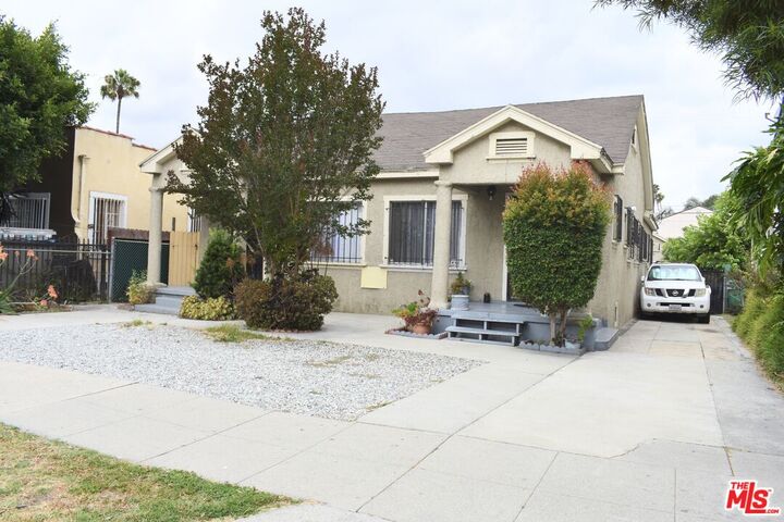 Property Photo: 3975 S Van Ness Ave CA 90062