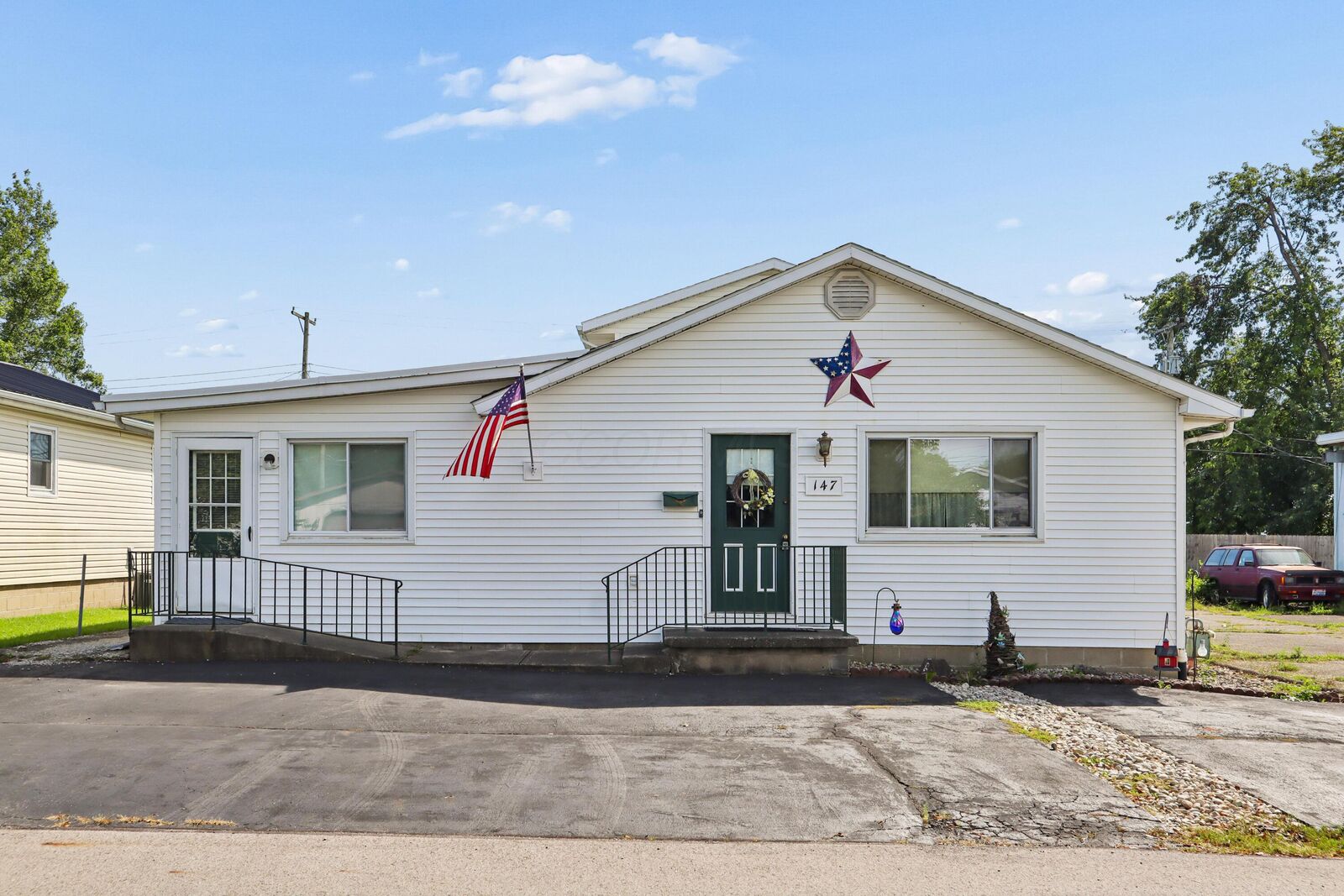 Property Photo:  147 Evans Avenue  OH 43078 