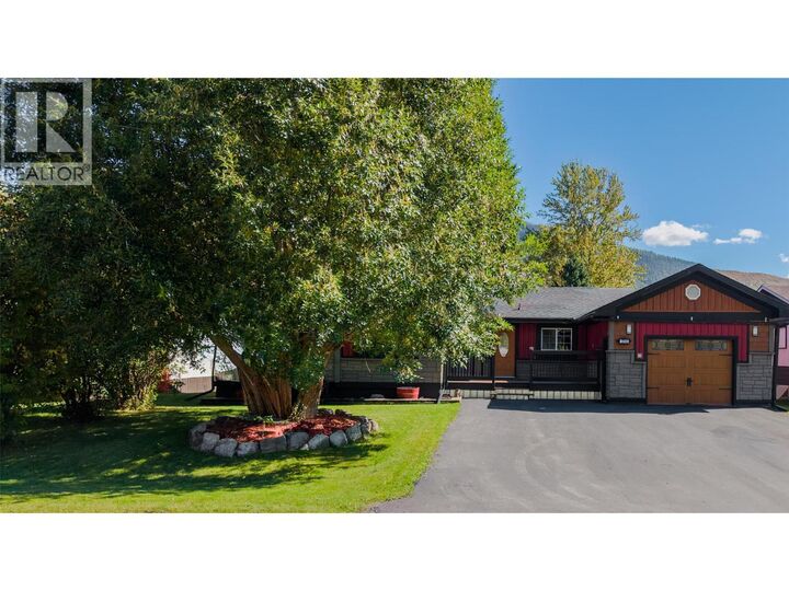 Property Photo: 1706 McKenzie Road BC V0B 1M5