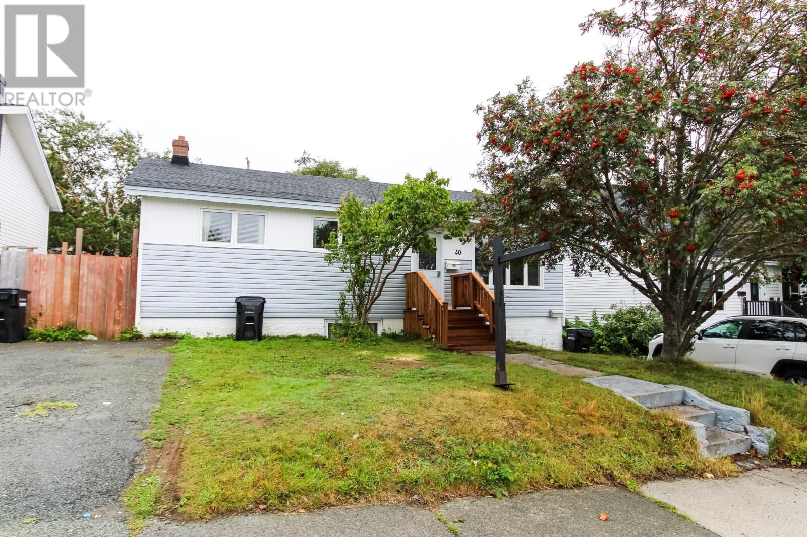 Property Photo:  40 Diana Road  NL A1B 1H8 