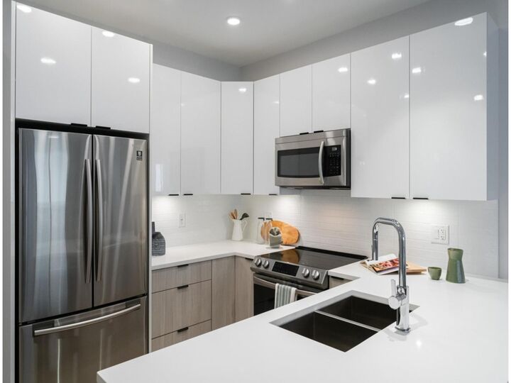 Property Photo:  13458 95 Avenue 613  BC V3V 0H1 