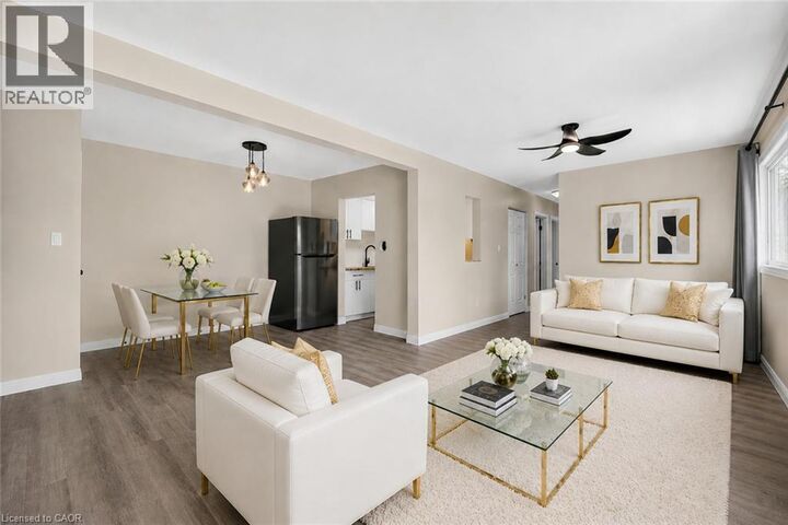 Property Photo:  81 Kenwood Drive 11  ON N2B 3H3 
