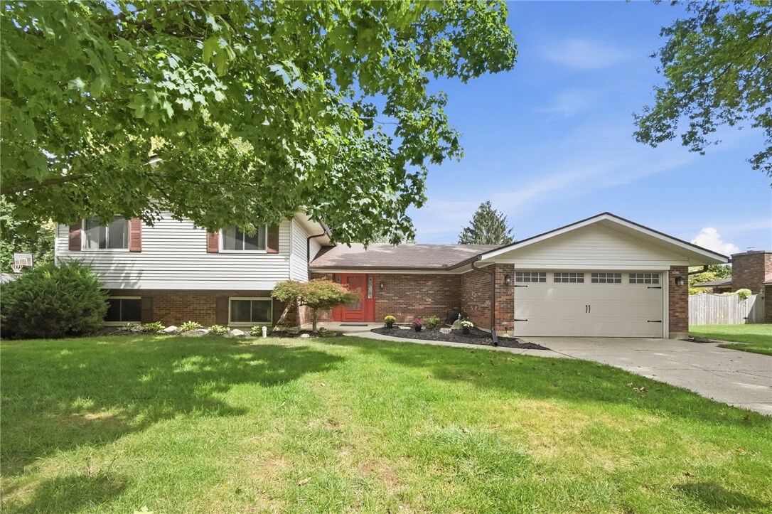 Property Photo: 7611 Pelway Drive OH 45459