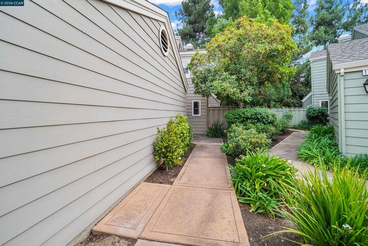 Property Photo: 1931 Stratton Cir CA 94598