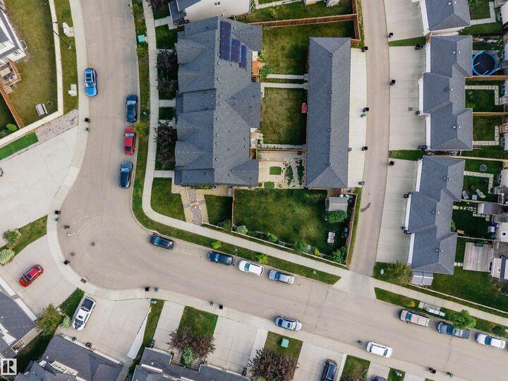 Property Photo:  4478 Annett Common SW  AB T6W 2V7 