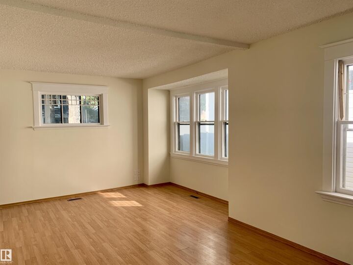 Property Photo:  9833 90 Avenue NW  AB T6E 2T2 