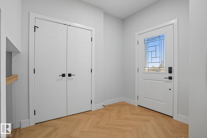 Property Photo:  18135 87 Street NW  AB T5Z 0X3 