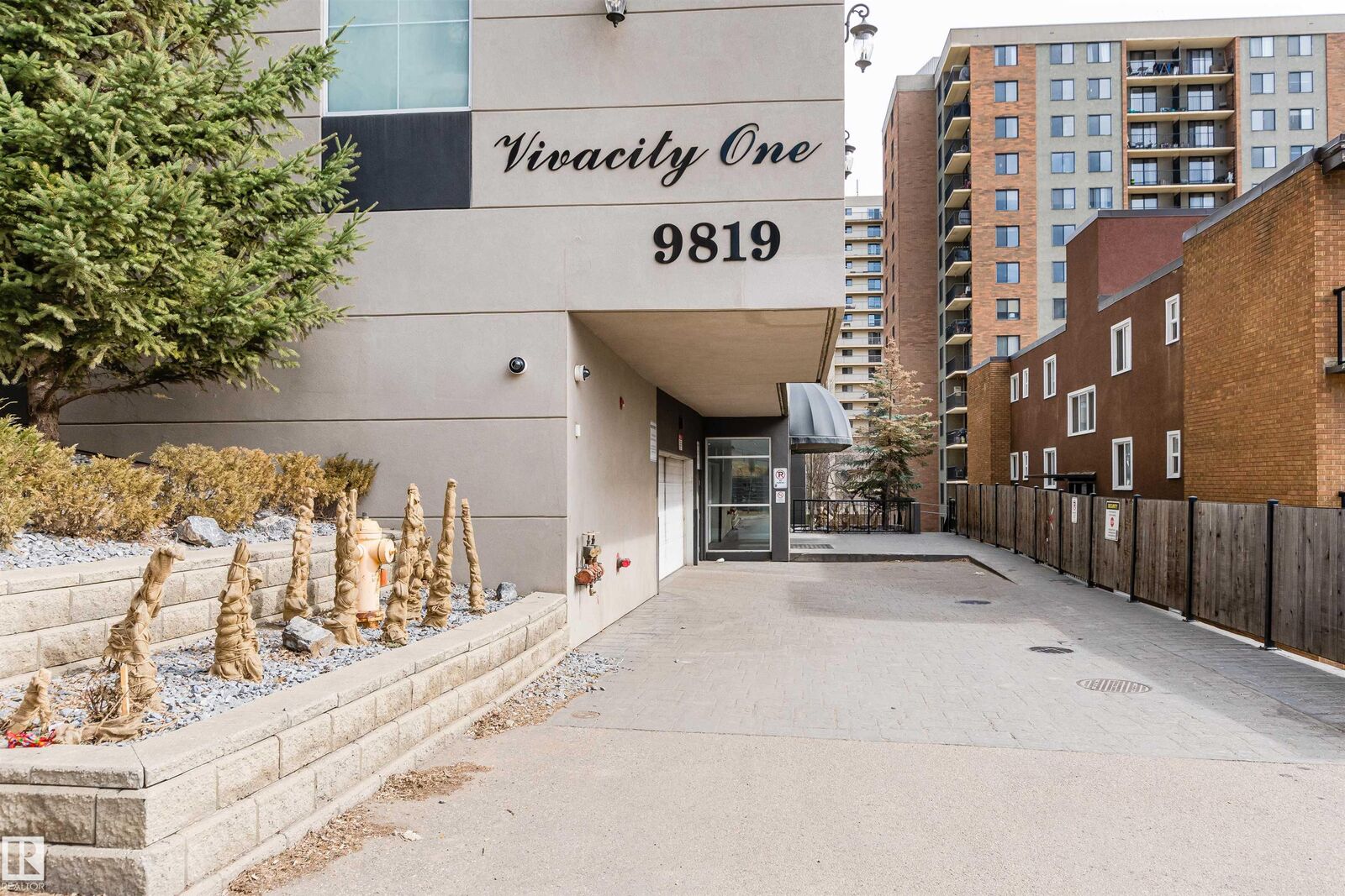 Property Photo: 9819 104 Street NW 1302 AB T5K 0Y8