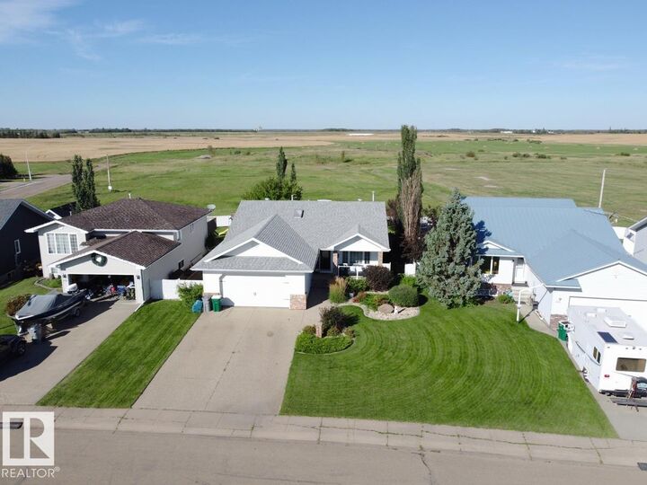 Property Photo:  4420 56 Avenue  AB T0B 2R0 