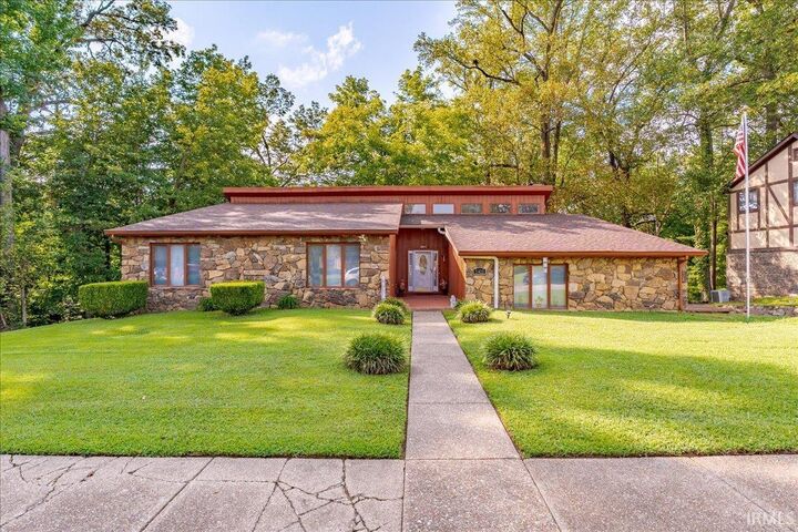 Property Photo:  5411 W Esche Drive  IN 47630 