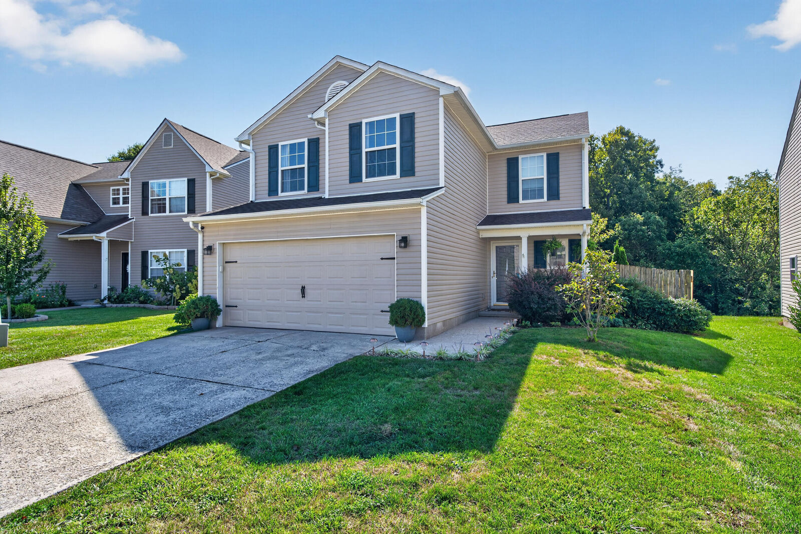 Property Photo: 109 Meadow View Way KY 40324