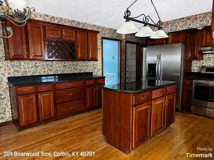 Property Photo:  209 Briarwood Trace  KY 40701 