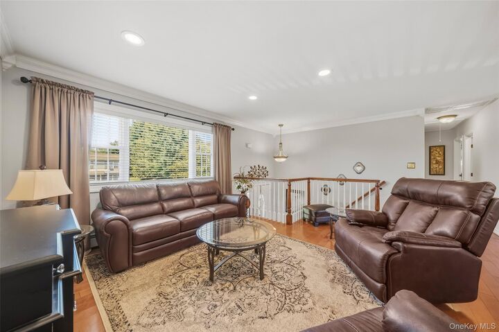 Property Photo:  6 Liberty Court  NY 10992 