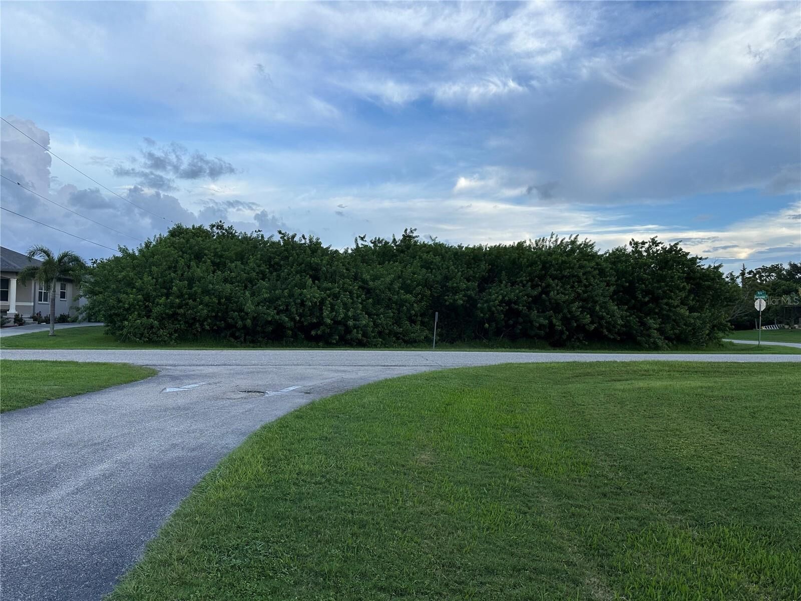 Property Photo:  5150 Norlander Drive  FL 33981 