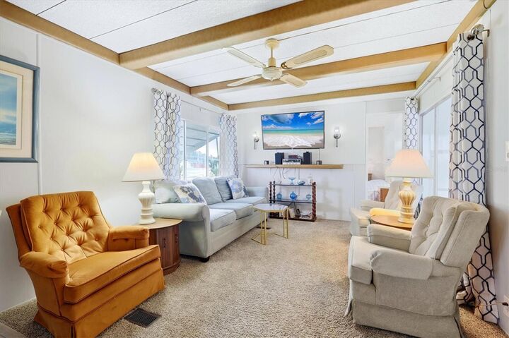 Property Photo: 4509 10th Street Court E FL 34222
