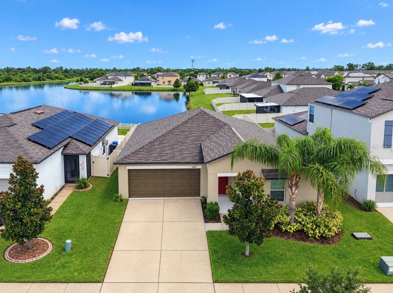 Property Photo:  5005 White Chicory Drive  FL 33572 