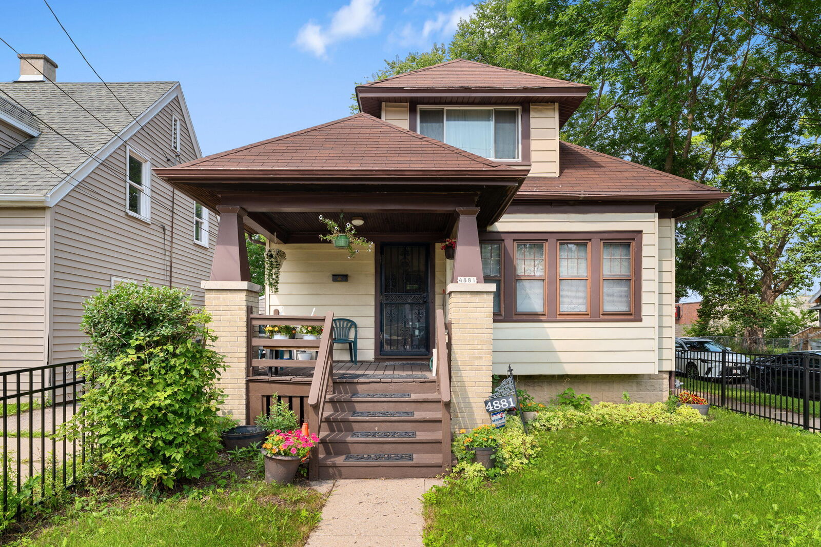 Property Photo:  4881 N 27th St  WI 53209 
