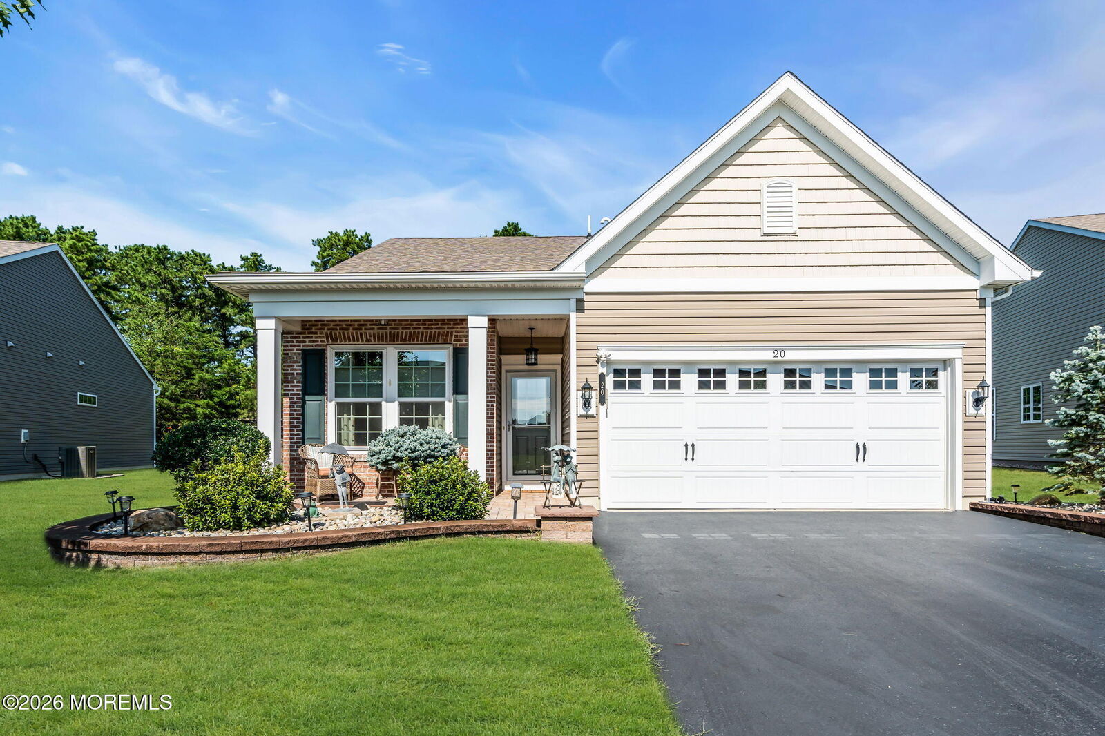 Property Photo:  20 Aylesford Lane  NJ 08759 