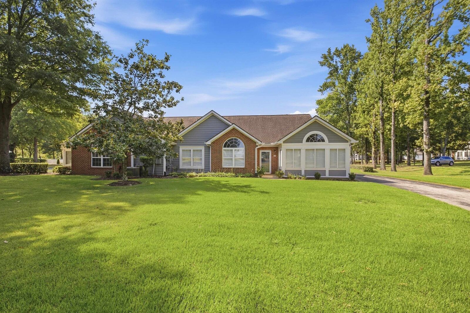 Property Photo:  261 Oak Club Ln 9  TN 38017 