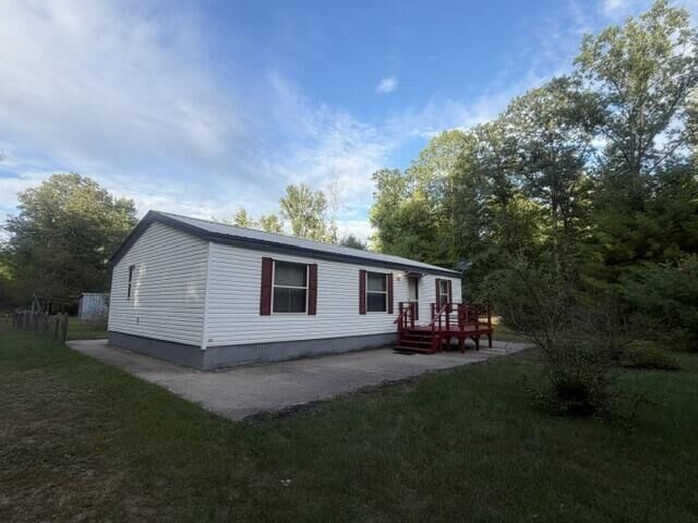 Property Photo:  1505 E Van Buren Street  MI 49349 