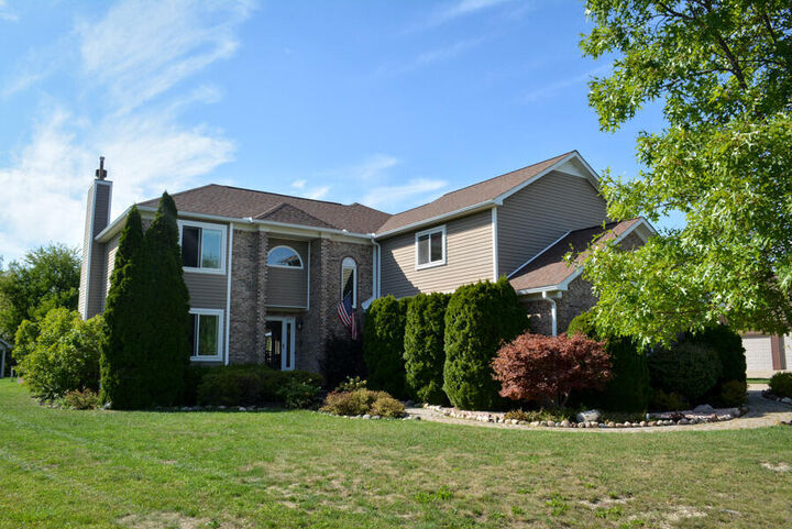 Property Photo: 25548 Winding Creek Drive MI 48164