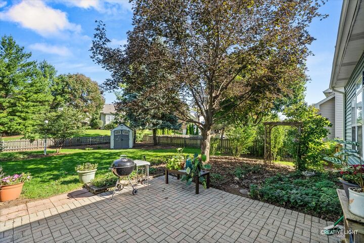 Property Photo: 203 Parkside Lane IL 60543