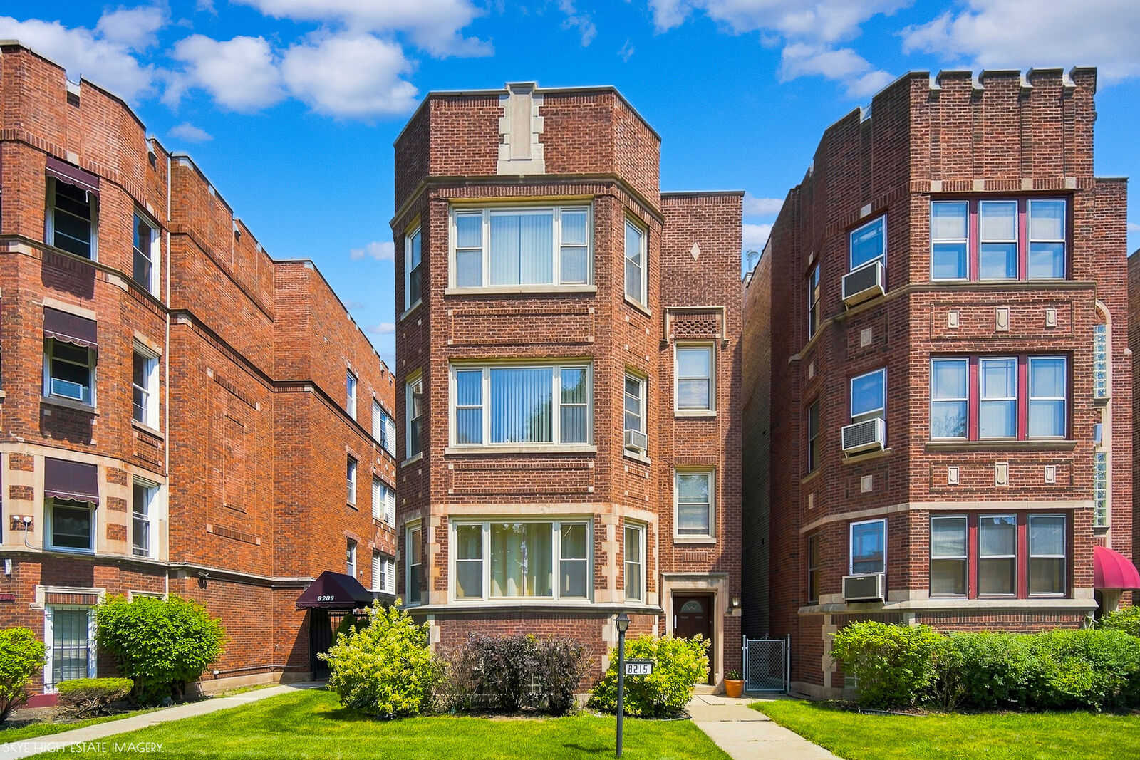 Property Photo:  8215 S Evans Avenue  IL 60619 