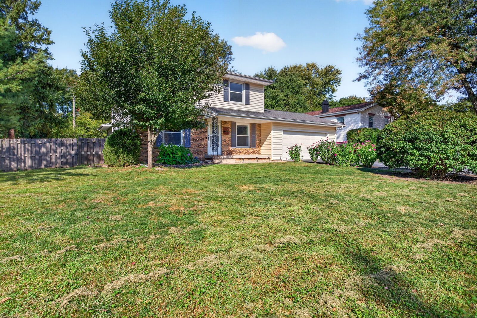 Property Photo:  125 S Orr Drive  IL 61761 