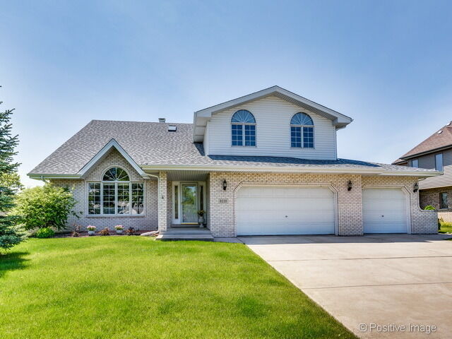 Property Photo: 8220 Rutherford Drive IL 60517