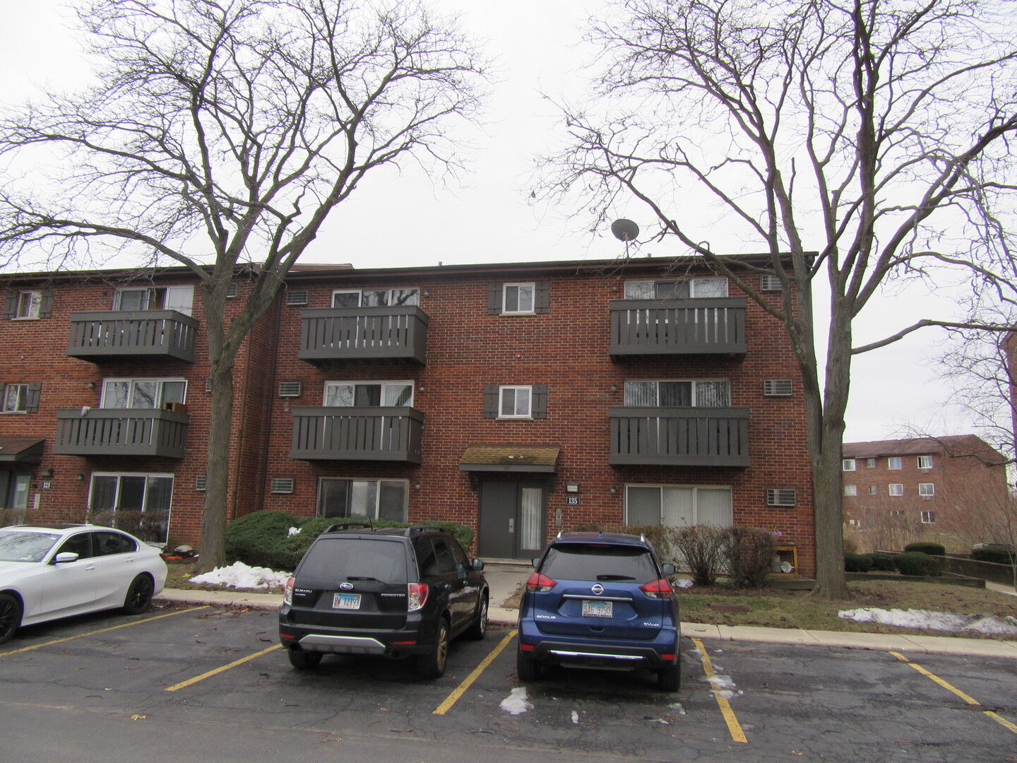 Property Photo:  135 Pickwick Drive A  IL 60193 