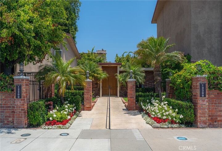 Property Photo:  12200 Montecito B103  CA 90740 