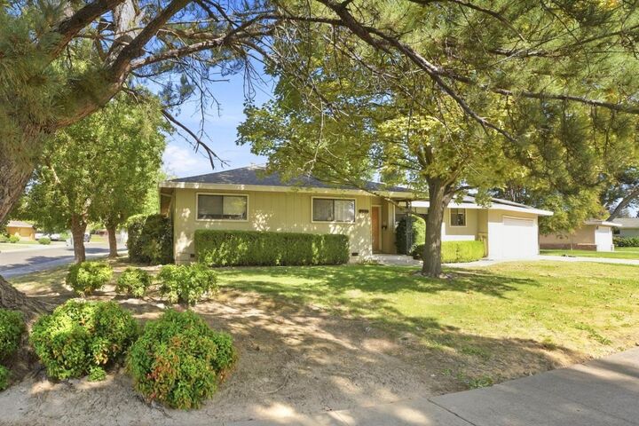 Property Photo: 6970 Gallery Way CA 95831