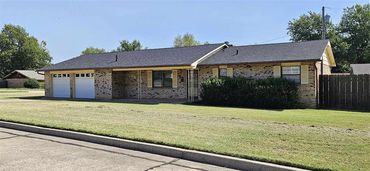 Property Photo: 2809 Temple Pl. OK 74604