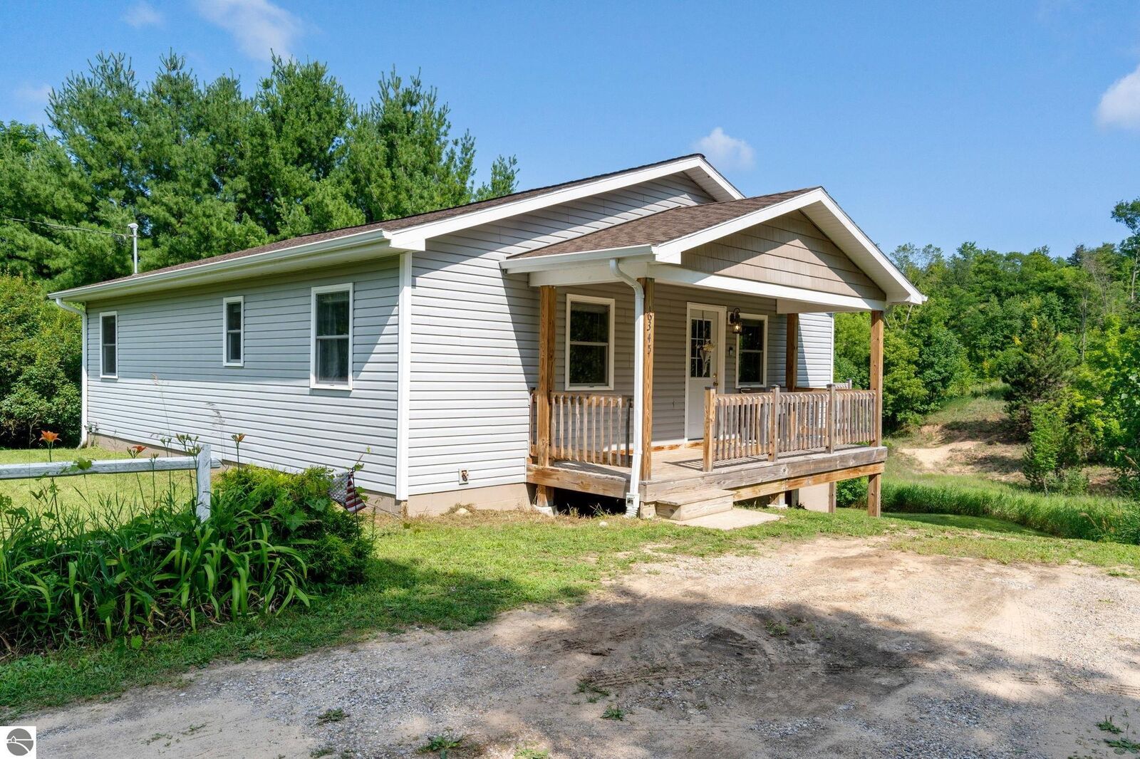 Property Photo:  6345 E Lincoln Road  MI 49621 