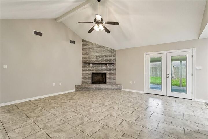 Property Photo:  406 Pine Shadows Drive  LA 70458 