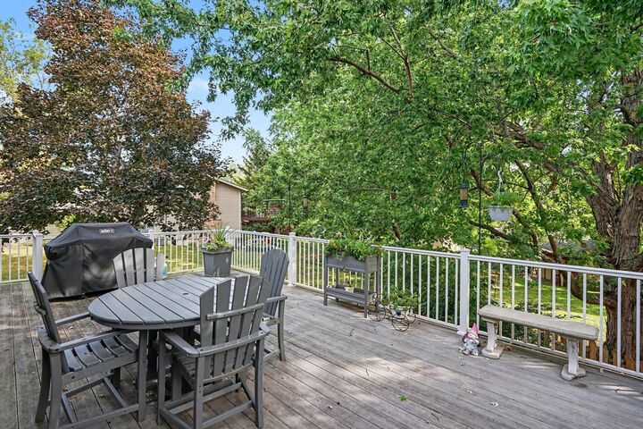 Property Photo: 12405 Villaburne Drive MN 55337