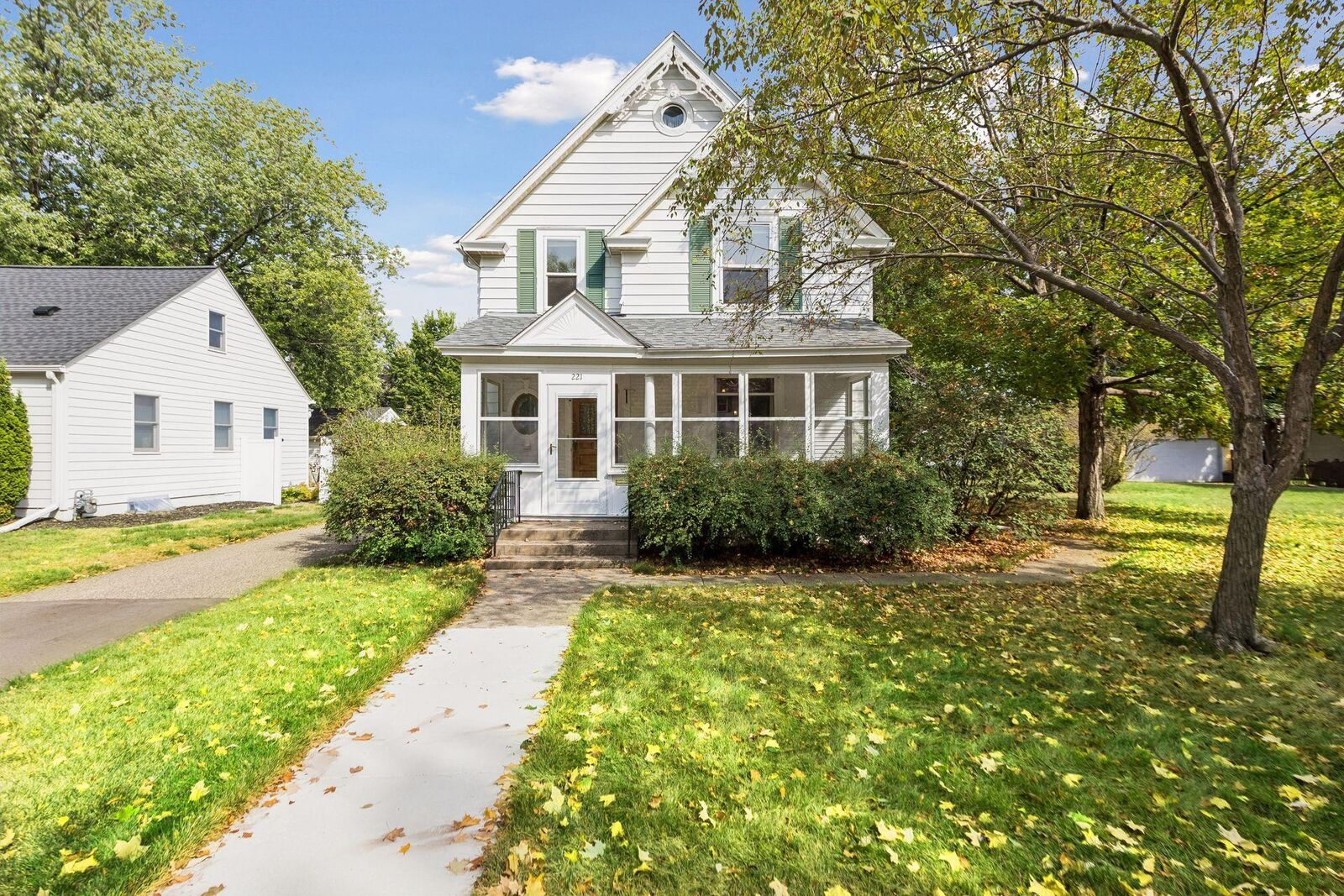 Property Photo: 221 11th Avenue N MN 55343