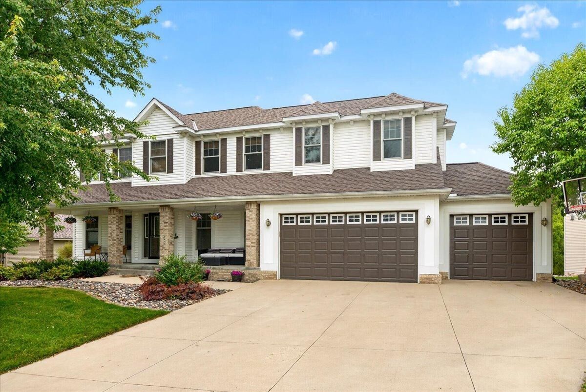Property Photo:  4533 Lasalle Avenue NE  MN 55376 