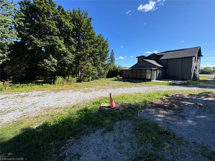 Property Photo:  2332 Upper James Street  ON L0R 1W0 