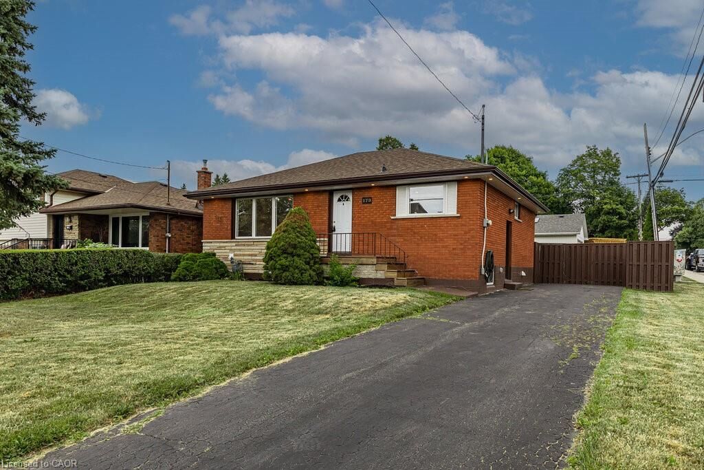 Property Photo:  173 West 32nd Street  ON L9C 5H1 