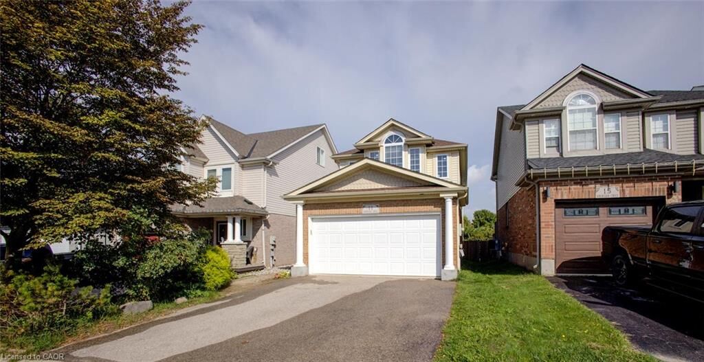 Property Photo:  11 Kroeger Crescent  ON N3C 4J7 