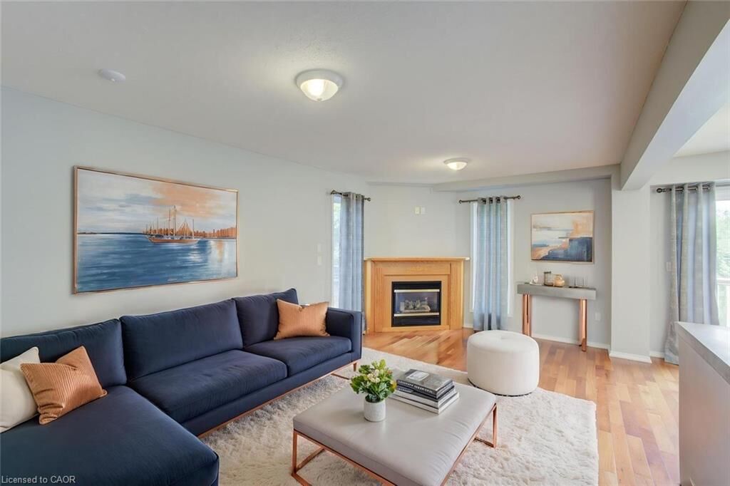 Property Photo:  11 Kroeger Crescent  ON N3C 4J7 