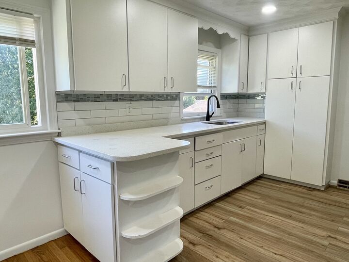 Property Photo: 3-B Tufts Ln B MA 01821