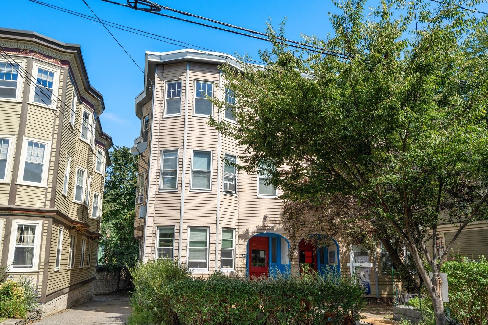 Property Photo:  83 Francis St 5  MA 02446 