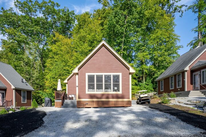 Property Photo:  14 White Pine Knl 14  MA 01886 