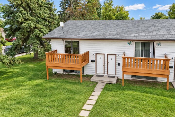 Property Photo:  5918 57 Avenue  AB T4N 4S7 